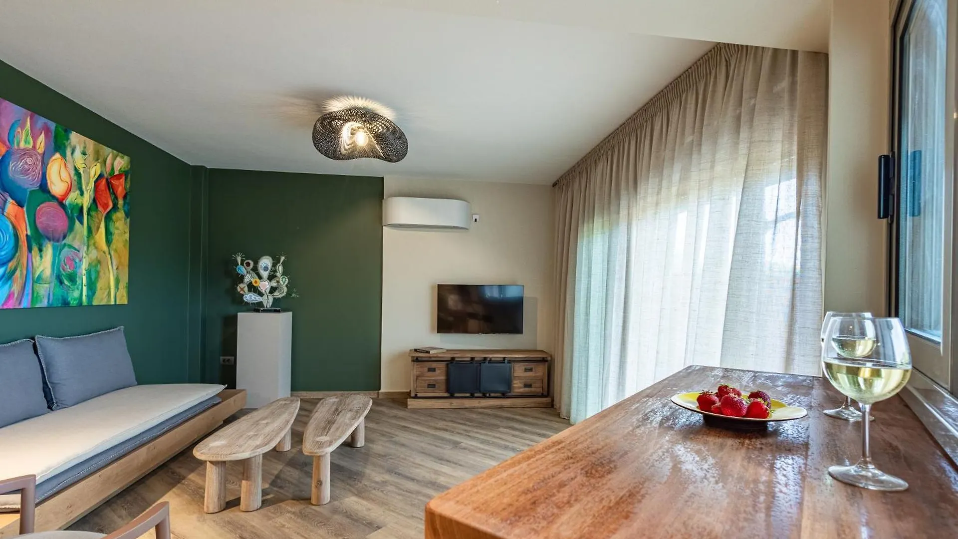 Boutique Saline Apartments - Green Argostoli