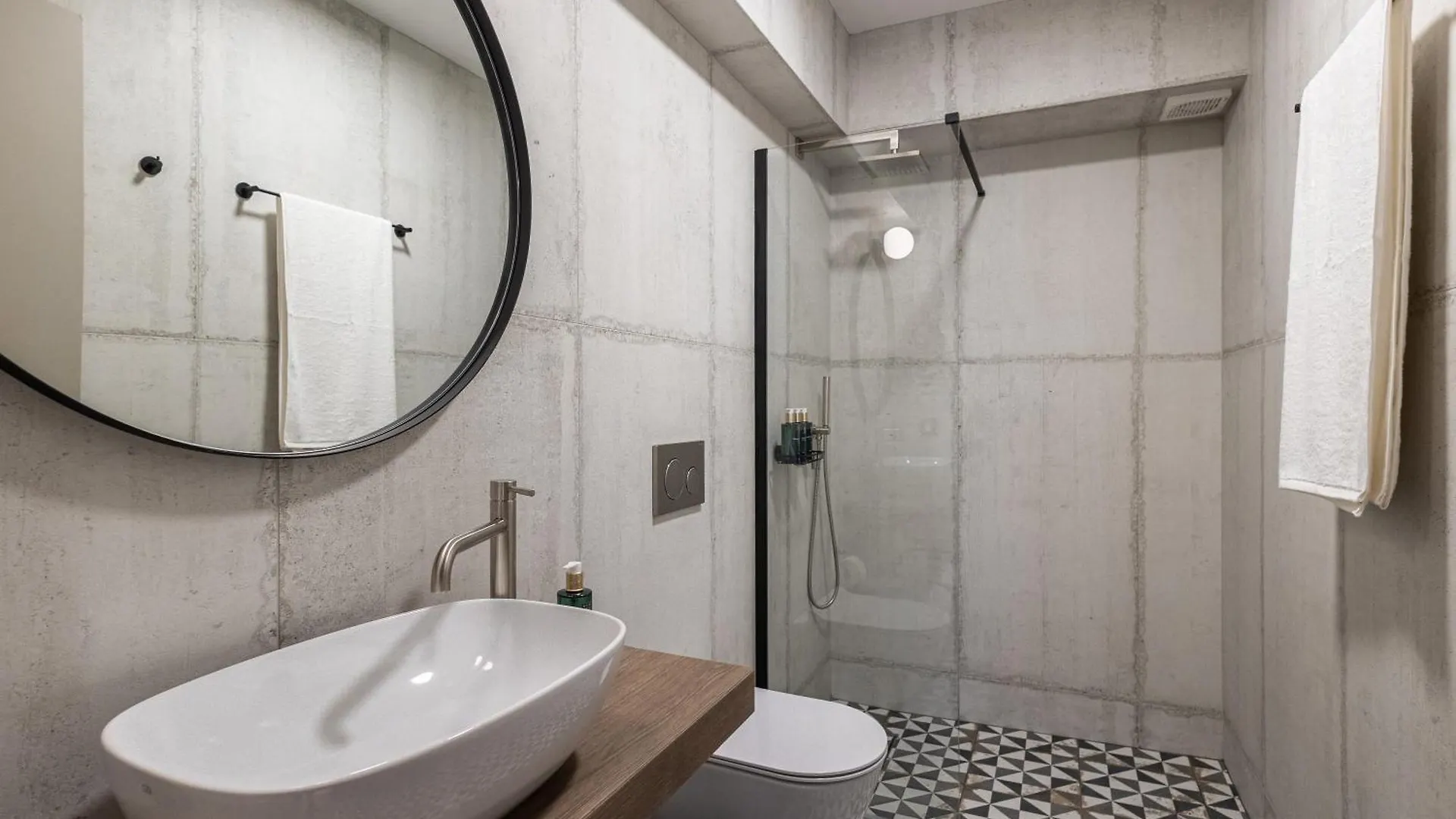 Boutique Saline Apartments - Green Argostoli