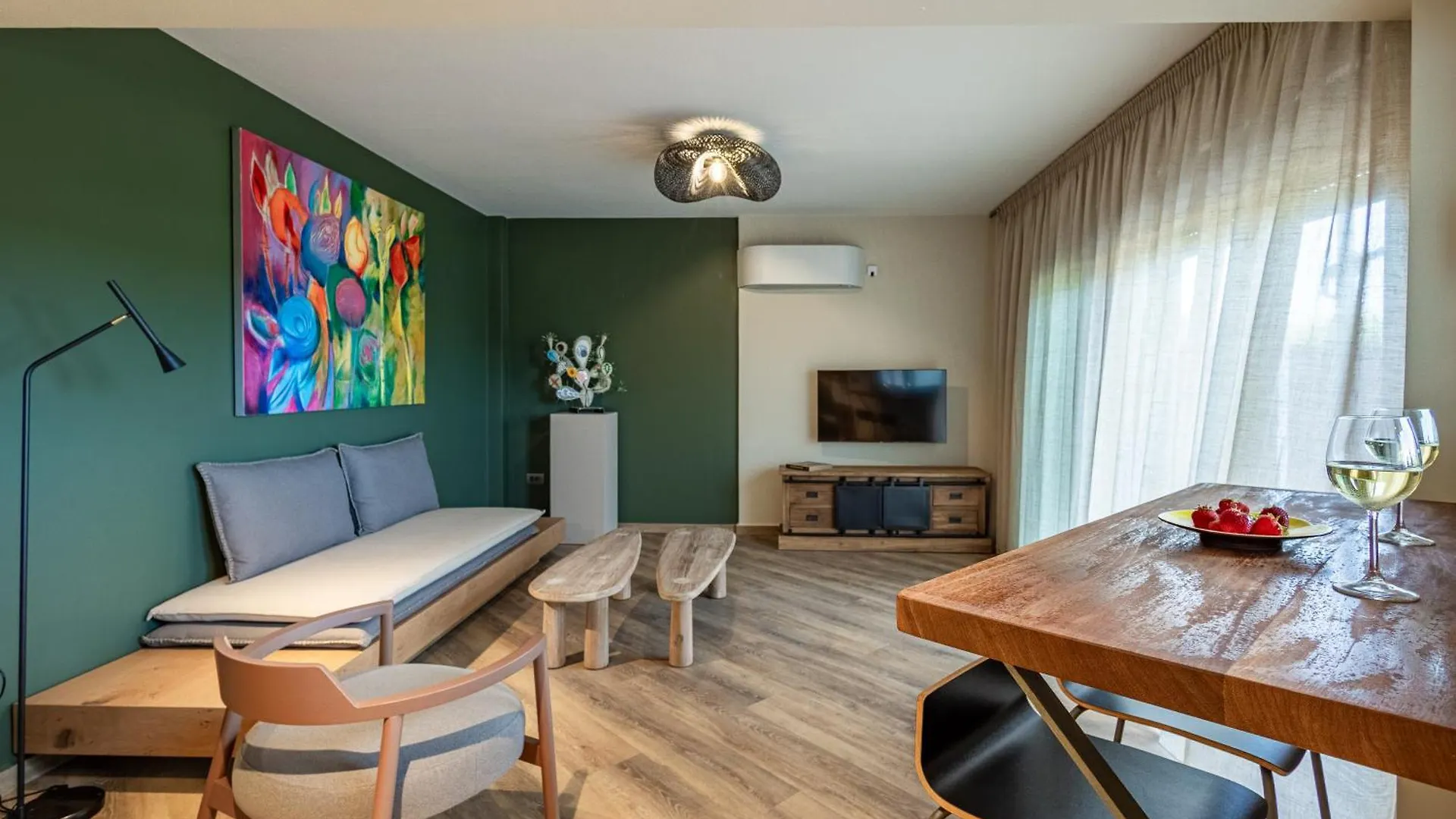 Boutique Saline Apartments - Green Argostoli